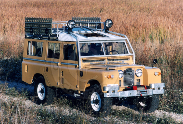 1961-land-rover-109-series-iia-station-wagon-1.jpg